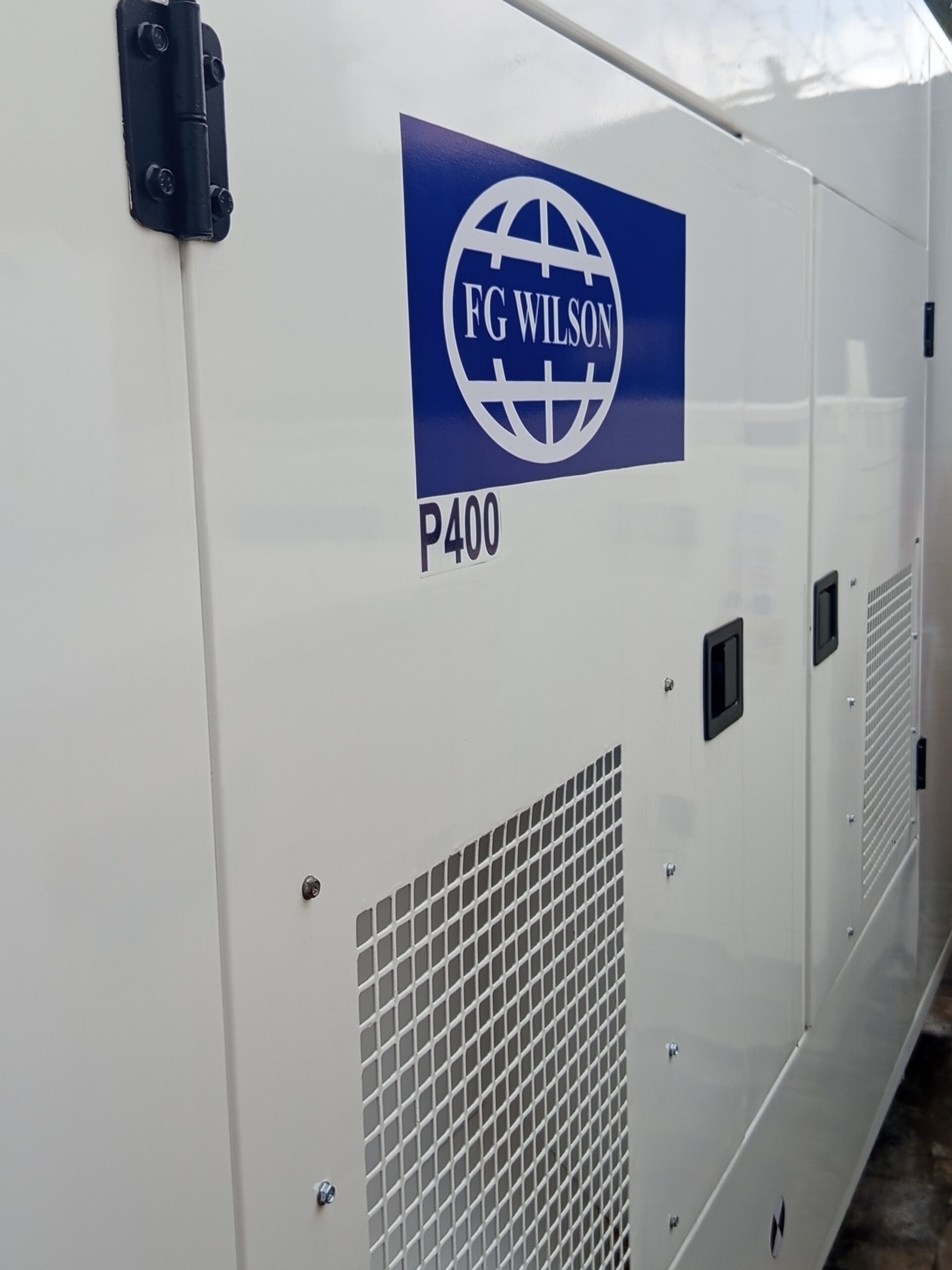 400KVA FG Wilson Uk Super Silent Soundproof Generator