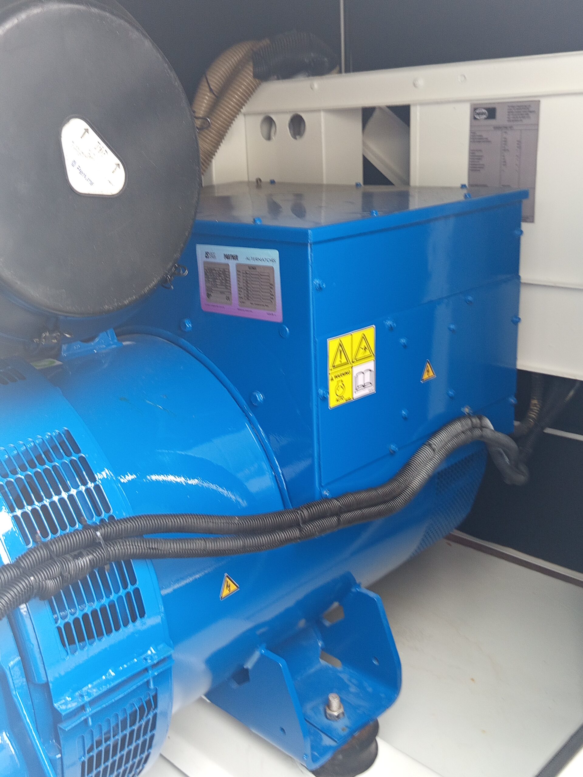 400KVA FG Wilson Uk Super Silent Soundproof Generator - Image 3