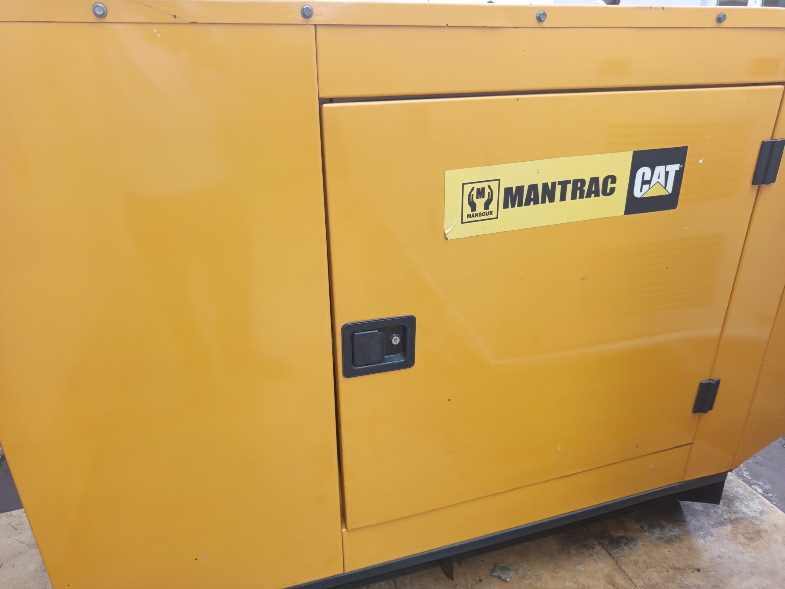 30KVA MANTRAC CAT Super Silent Soundproof Generator