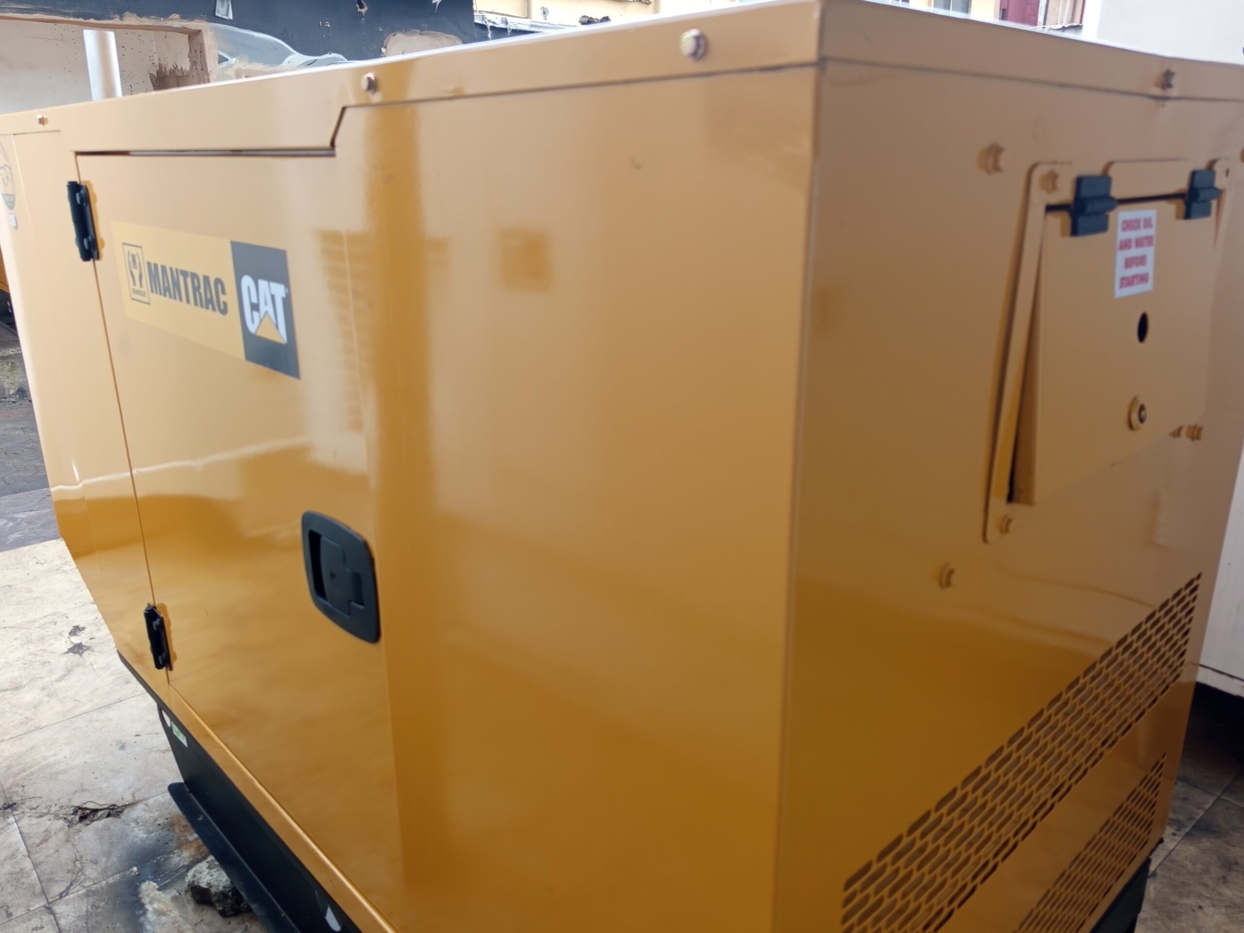 20kva MANTRAC CAT DIESEL GENERATOR - Image 2